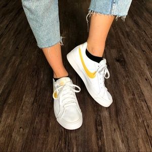 Nike Blazers Low Yellow Swoosh and white